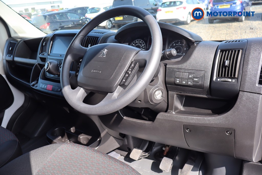 Peugeot Boxer Professional Premium-Plus Manual Diesel High Volume-High Roof Van - Stock Number (1557515) - Passenger side front corner