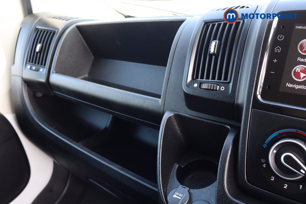 Peugeot Boxer Professional Premium-Plus Manual Diesel High Volume-High Roof Van - Stock Number (1557515) - 13th supplementary image