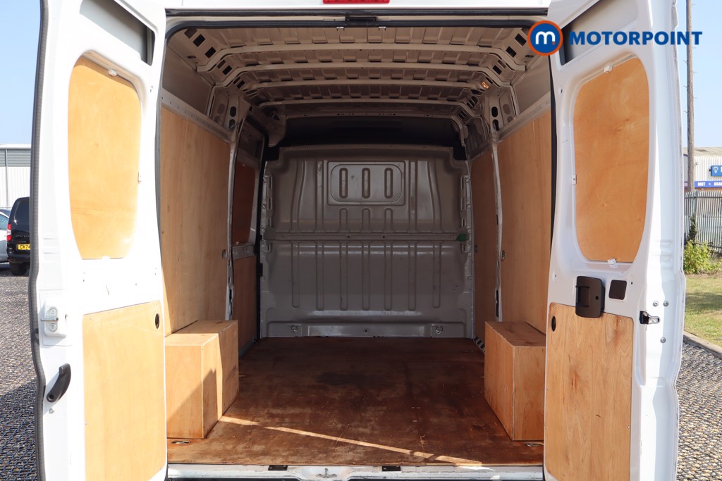 Peugeot Boxer Professional Premium-Plus Manual Diesel High Volume-High Roof Van - Stock Number (1557515) - 25th supplementary image