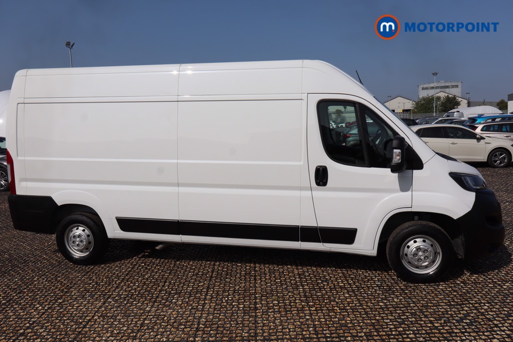 Peugeot Boxer Professional Premium-Plus Manual Diesel High Volume-High Roof Van - Stock Number (1557515) - 35th supplementary image