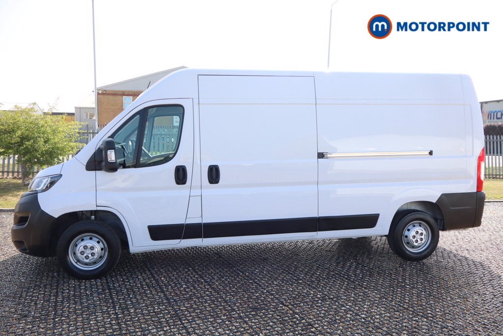 Peugeot Boxer Professional Premium-Plus Manual Diesel High Volume-High Roof Van - Stock Number (1557515) - 44th supplementary image