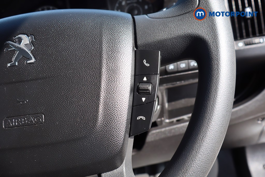 Peugeot Boxer Professional Premium-Plus Manual Diesel High Volume-High Roof Van - Stock Number (1557515) - Passenger side