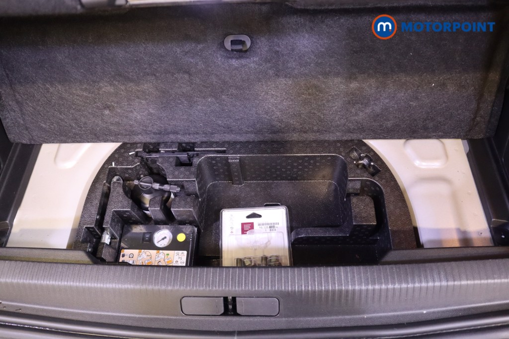 Peugeot 2008 Allure Premium Automatic Electric SUV - Stock Number (1557800) - 27th supplementary image