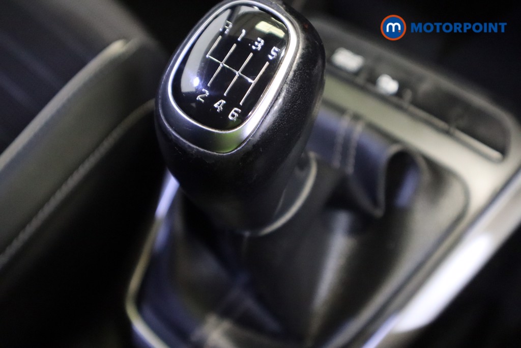 KIA Stonic Gt-Line Manual Petrol SUV - Stock Number (1558230) - 5th supplementary image