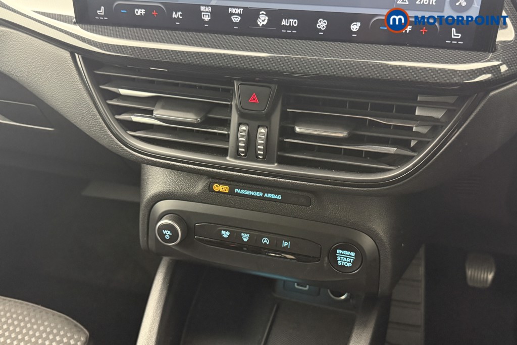 Ford Focus St-Line Edition Manual Petrol-Electric Hybrid Hatchback - Stock Number (1558491) - 4th supplementary image