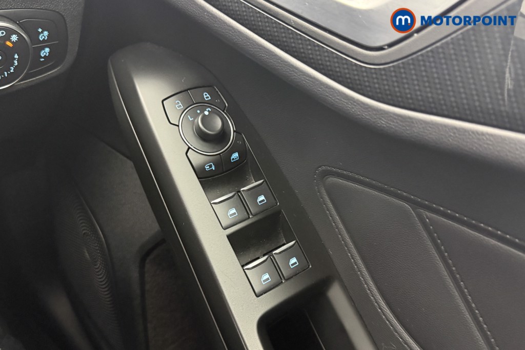 Ford Focus St-Line Edition Manual Petrol-Electric Hybrid Hatchback - Stock Number (1558491) - 12th supplementary image
