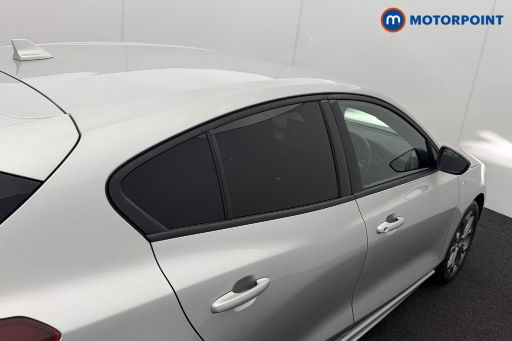 Ford Focus St-Line Edition Manual Petrol-Electric Hybrid Hatchback - Stock Number (1558491) - 25th supplementary image