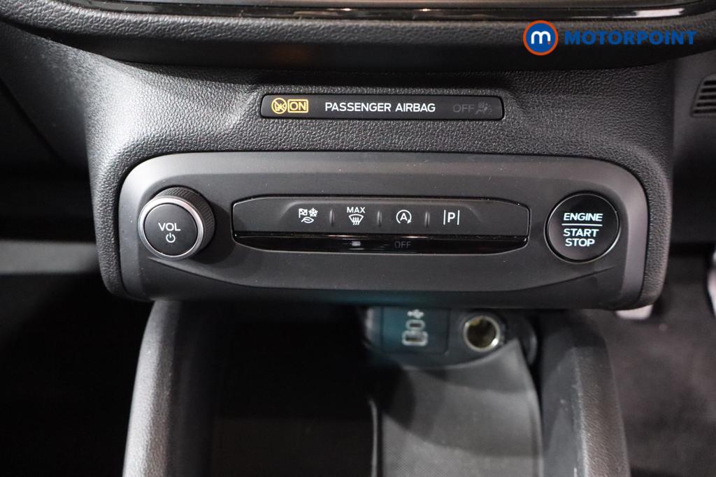Ford Focus St-Line Edition Manual Petrol-Electric Hybrid Hatchback - Stock Number (1558492) - 4th supplementary image