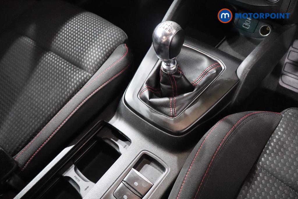 Ford Focus St-Line Edition Manual Petrol-Electric Hybrid Hatchback - Stock Number (1558492) - 9th supplementary image