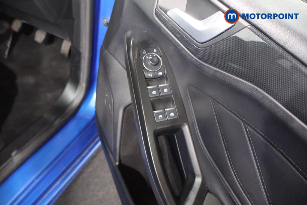 Ford Focus St-Line Edition Manual Petrol-Electric Hybrid Hatchback - Stock Number (1558492) - 11th supplementary image