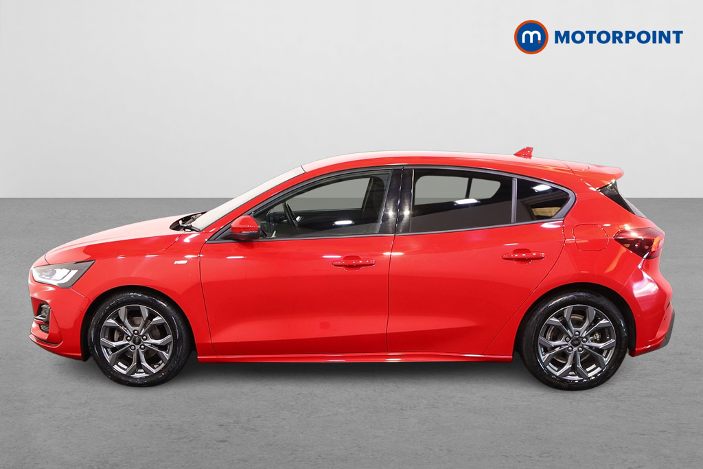 Ford Focus St-Line Manual Petrol Hatchback - Stock Number (1558523) - Passenger side
