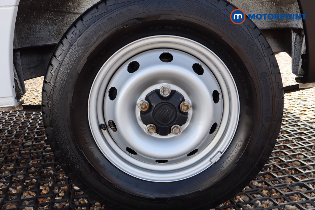 Fiat Ducato Business Pro Manual Diesel High Volume-High Roof Van - Stock Number (1558636) - 4th supplementary image