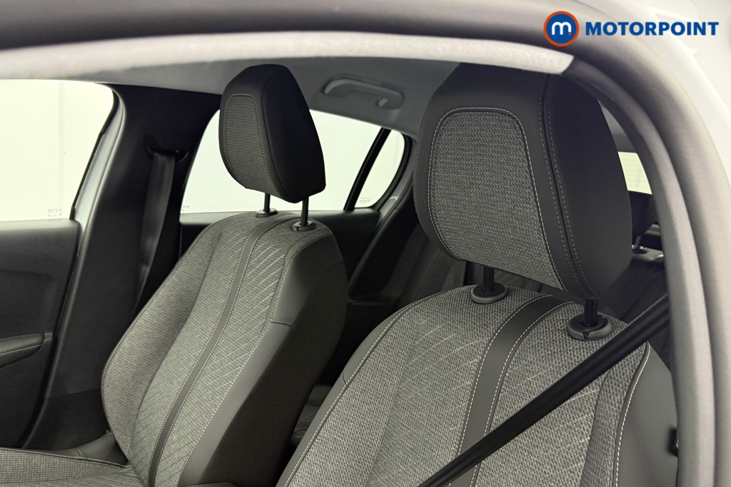 Peugeot 208 Allure Automatic Petrol-Electric Hybrid Hatchback - Stock Number (1559337) - 20th supplementary image