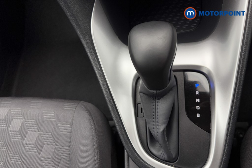 Toyota Yaris Icon Automatic Petrol-Electric Hybrid Hatchback - Stock Number (1559651) - 8th supplementary image