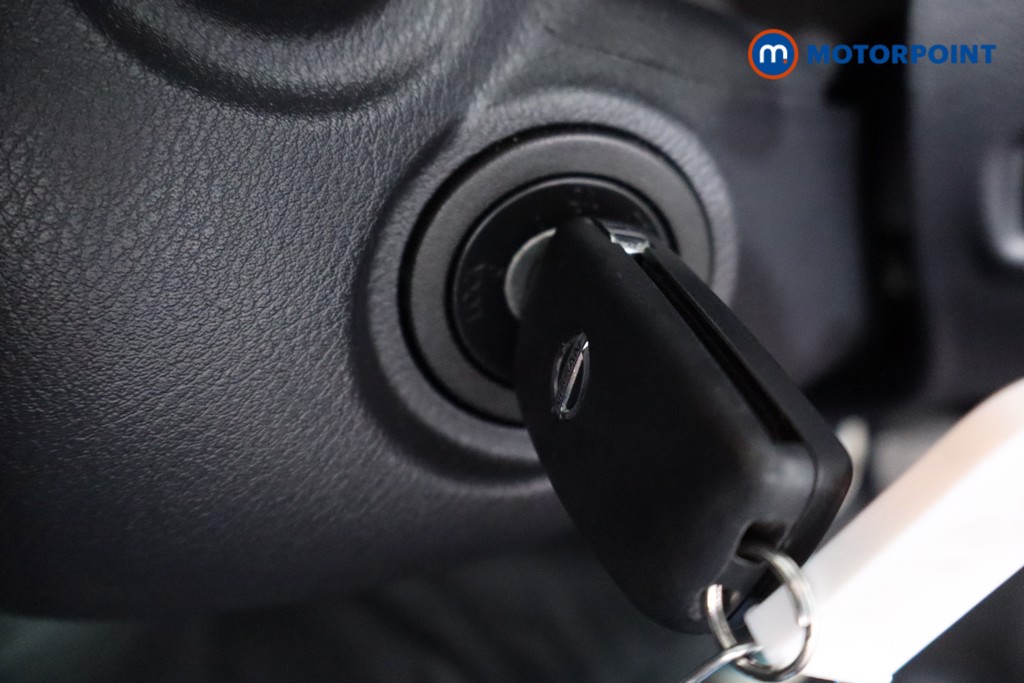 Nissan Juke Acenta Manual Petrol SUV - Stock Number (1559999) - 13th supplementary image