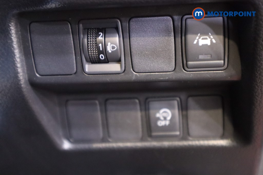 Nissan Qashqai Acenta Premium Manual Diesel SUV - Stock Number (1560377) - 14th supplementary image