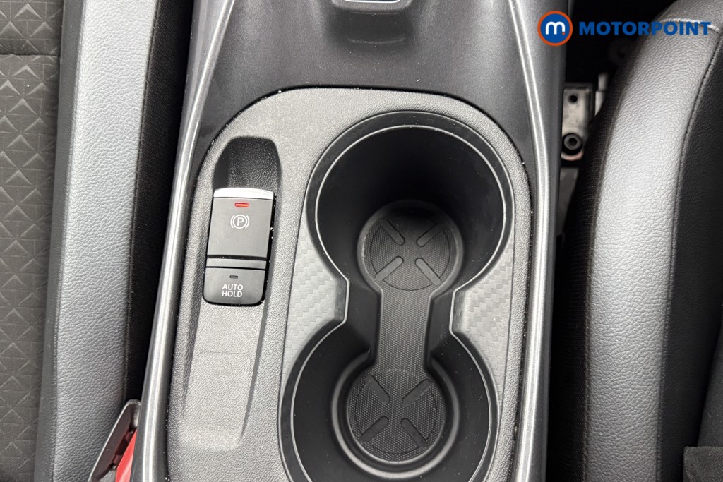Nissan Juke N-Connecta Automatic Petrol SUV - Stock Number (1560431) - 6th supplementary image