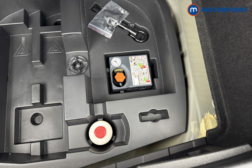 Nissan Juke N-Connecta Automatic Petrol SUV - Stock Number (1560431) - 25th supplementary image