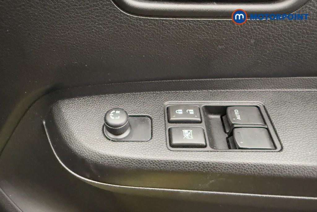 Suzuki Ignis SZ3 Manual Petrol-Electric Hybrid SUV - Stock Number (1560465) - 13th supplementary image
