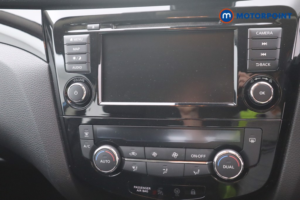 Nissan Qashqai Acenta Premium Automatic Petrol SUV - Stock Number (1560753) - 4th supplementary image