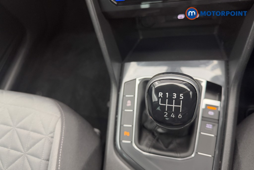 Volkswagen Tiguan Life Manual Petrol SUV - Stock Number (1560898) - 10th supplementary image