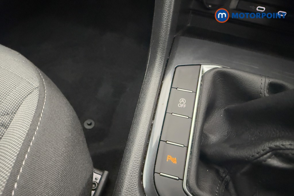 Volkswagen Tiguan Life Manual Petrol SUV - Stock Number (1560898) - 11th supplementary image