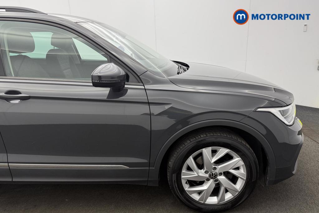 Volkswagen Tiguan Life Automatic Petrol SUV - Stock Number (1560907) - 8th supplementary image