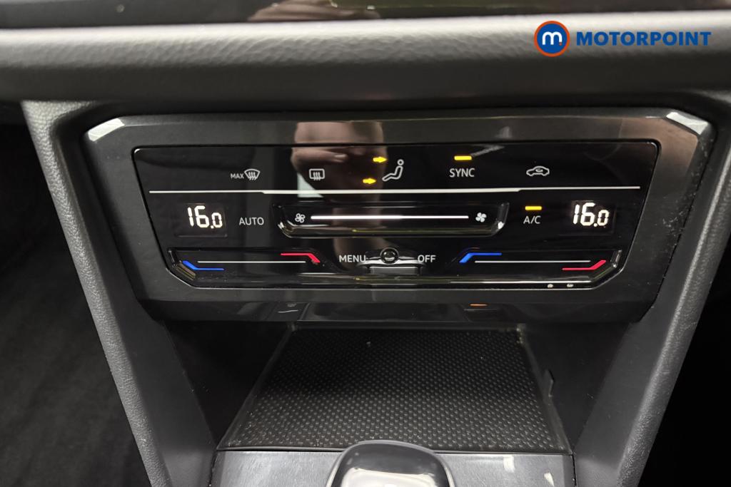 Volkswagen Tiguan Life Automatic Petrol SUV - Stock Number (1560907) - 19th supplementary image