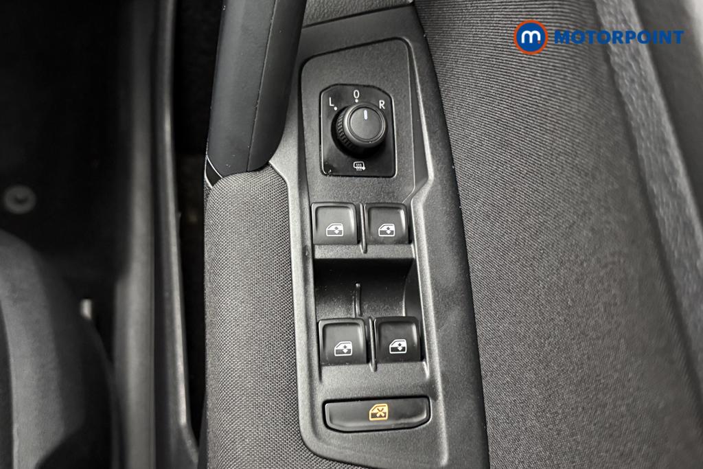 Volkswagen Tiguan Life Automatic Petrol SUV - Stock Number (1560907) - 21st supplementary image