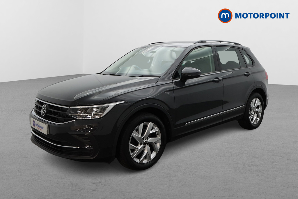 Volkswagen Tiguan Life Automatic Petrol SUV - Stock Number (1560907) - Passenger side front corner