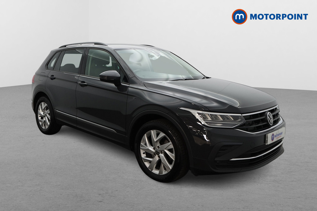 Volkswagen Tiguan Life Automatic Petrol SUV - Stock Number (1560907) - Drivers side front corner