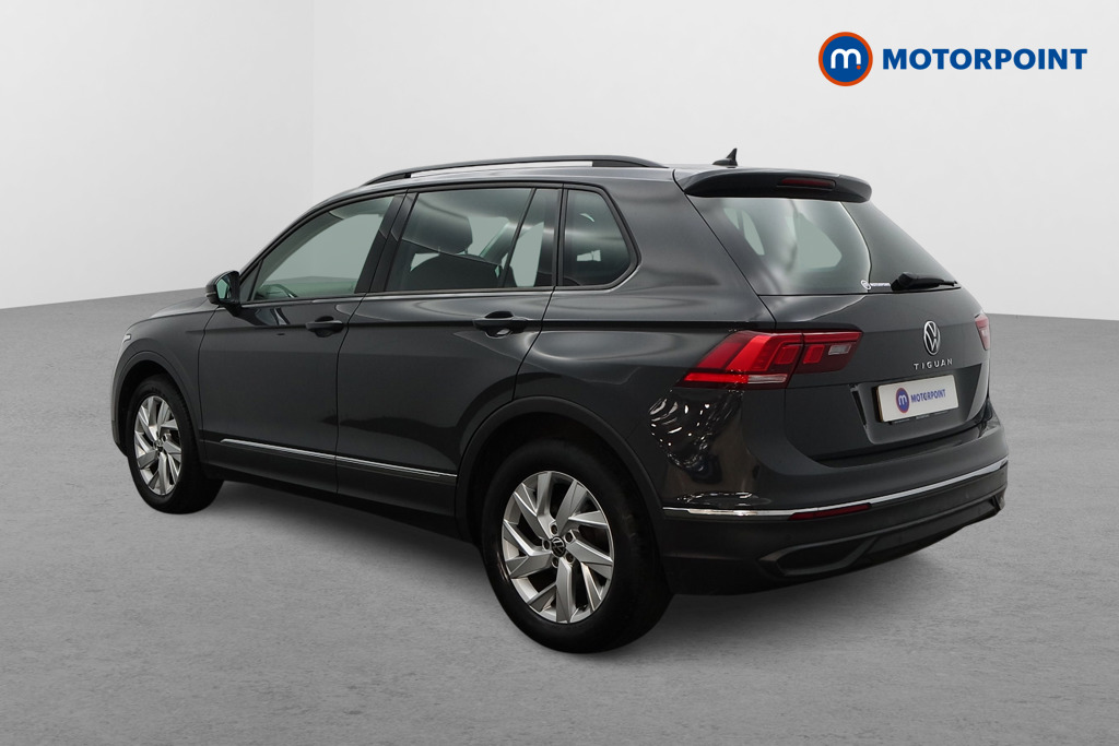 Volkswagen Tiguan Life Automatic Petrol SUV - Stock Number (1560907) - Passenger side rear corner