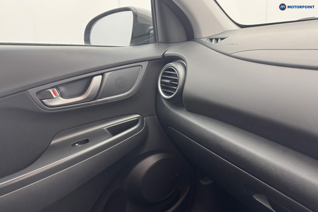 Hyundai Kona Premium Manual Petrol SUV - Stock Number (1561031) - 17th supplementary image
