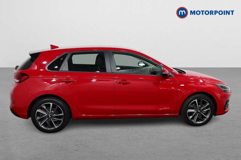 Hyundai I30 Premium Manual Petrol Hatchback - Stock Number (1561315) - Drivers side