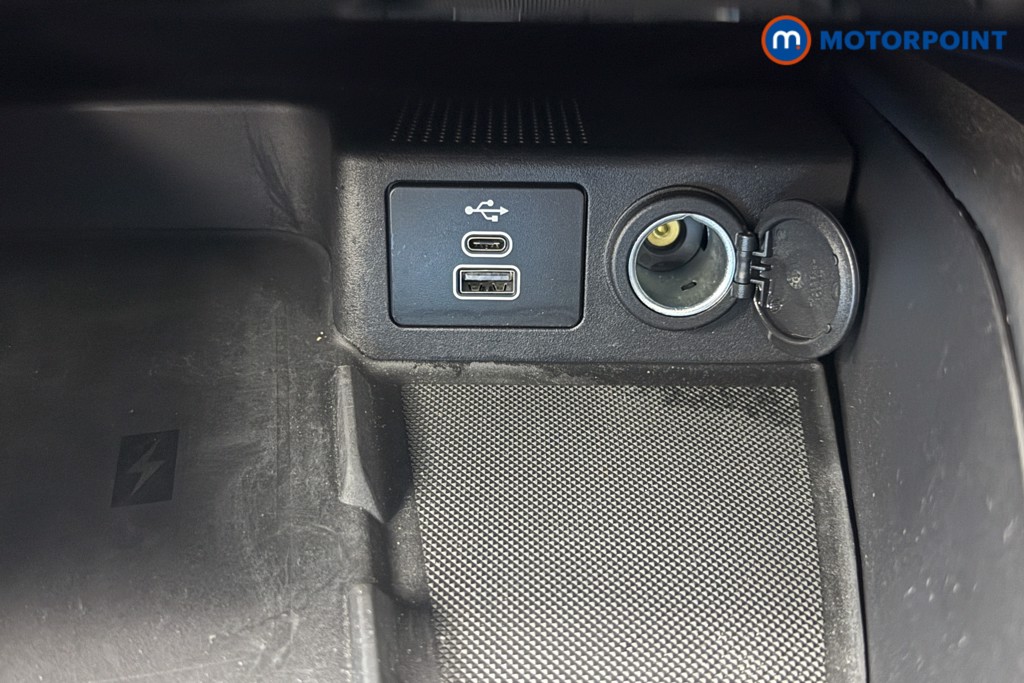 Ford Kuga St-Line Automatic Petrol Plug-In Hybrid SUV - Stock Number (1561317) - 9th supplementary image
