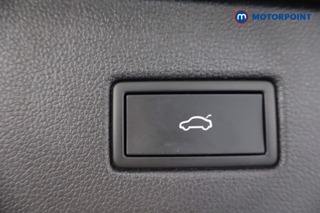 Volkswagen Tiguan R-Line Automatic Diesel SUV - Stock Number (1561400) - 39th supplementary image