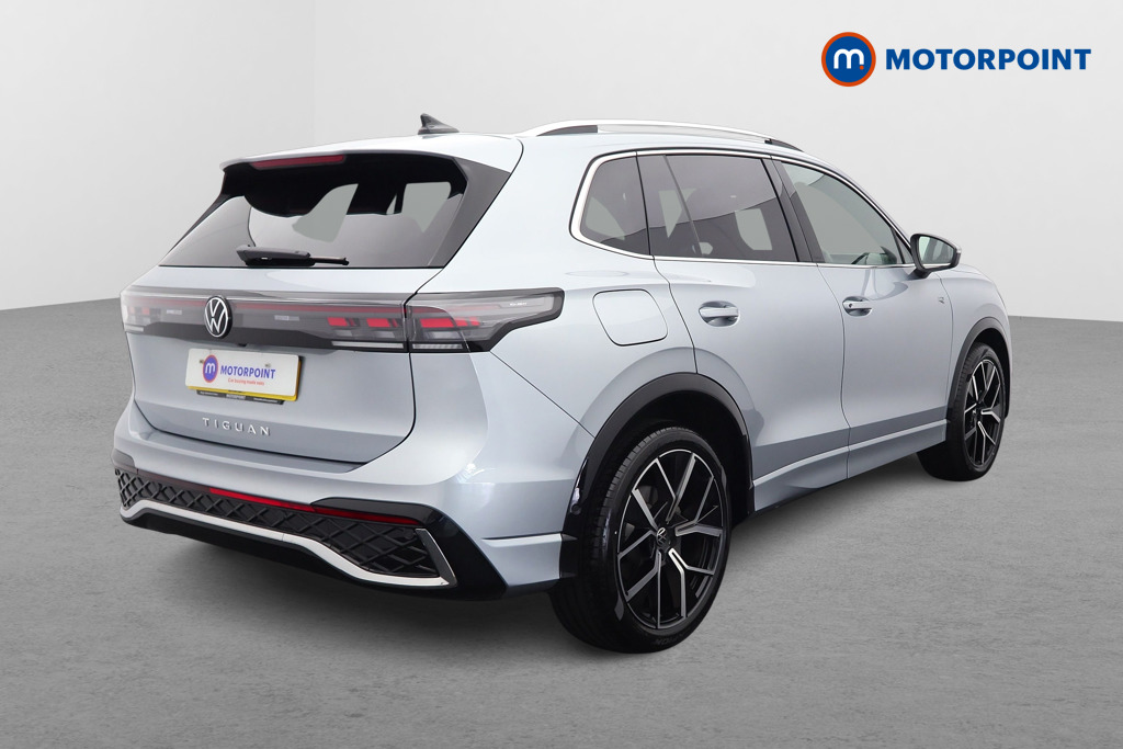 Volkswagen Tiguan R-Line Automatic Diesel SUV - Stock Number (1561930) - Drivers side rear corner