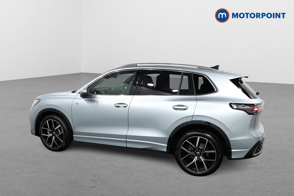 Volkswagen Tiguan R-Line Automatic Diesel SUV - Stock Number (1561933) - Passenger side rear corner