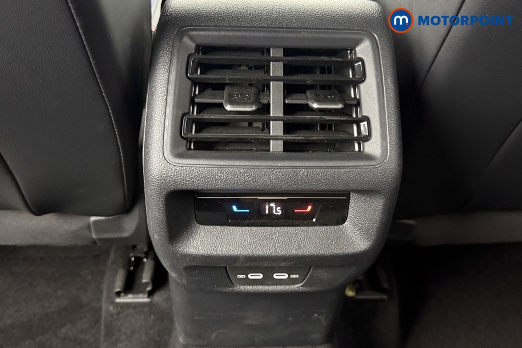 Volkswagen Tiguan R-Line Automatic Diesel SUV - Stock Number (1561935) - 22nd supplementary image