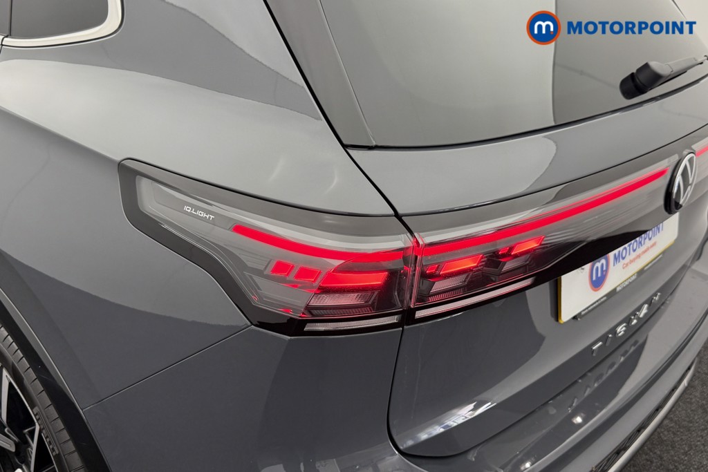 Volkswagen Tiguan R-Line Automatic Diesel SUV - Stock Number (1561935) - 23rd supplementary image