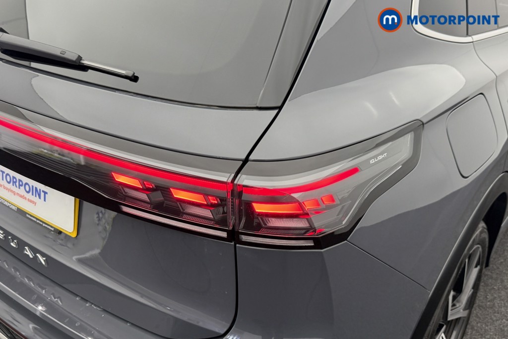 Volkswagen Tiguan R-Line Automatic Diesel SUV - Stock Number (1561935) - 24th supplementary image