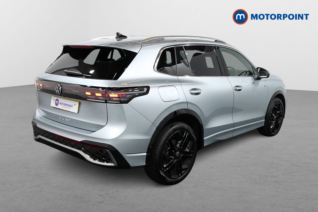 Volkswagen Tiguan R-Line Automatic Diesel SUV - Stock Number (1561938) - Drivers side rear corner