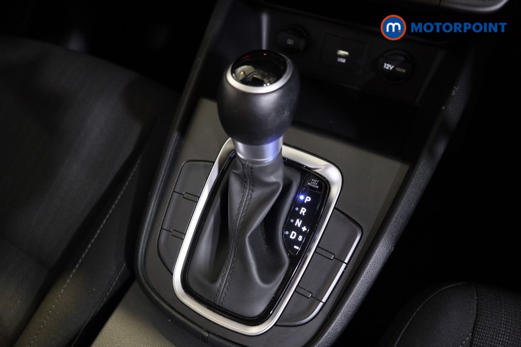 Hyundai Kona Se Connect Automatic Petrol-Electric Hybrid SUV - Stock Number (1561972) - 8th supplementary image