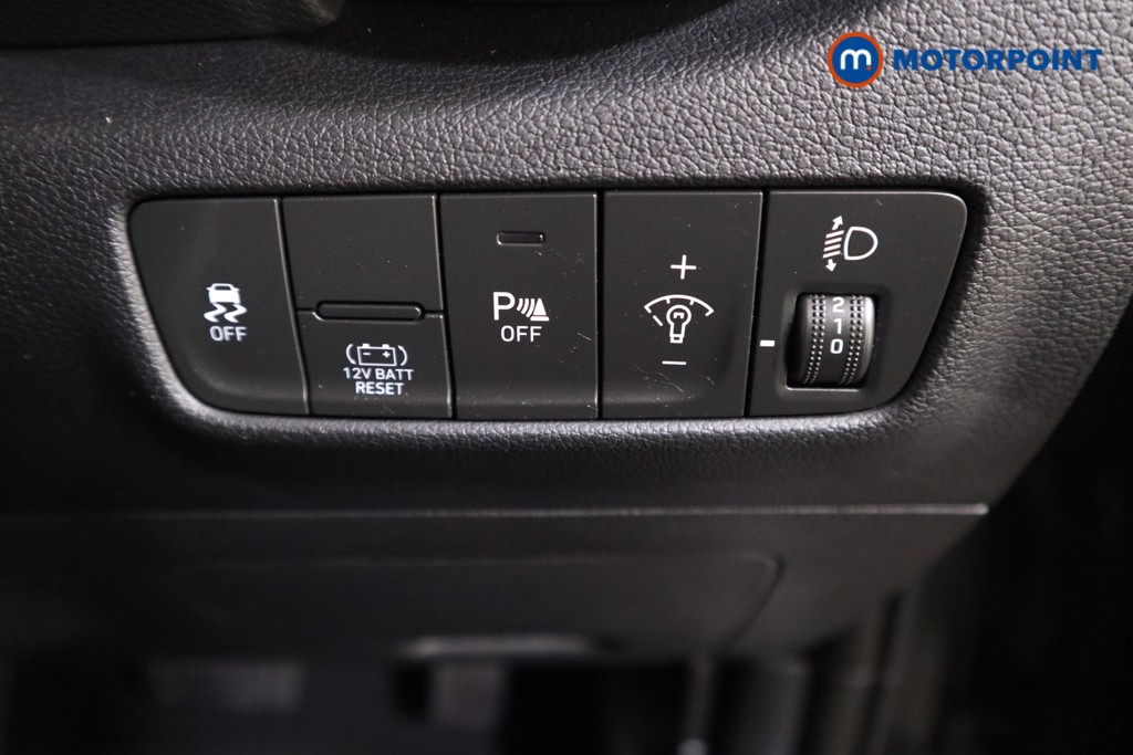 Hyundai Kona Se Connect Automatic Petrol-Electric Hybrid SUV - Stock Number (1561972) - 9th supplementary image