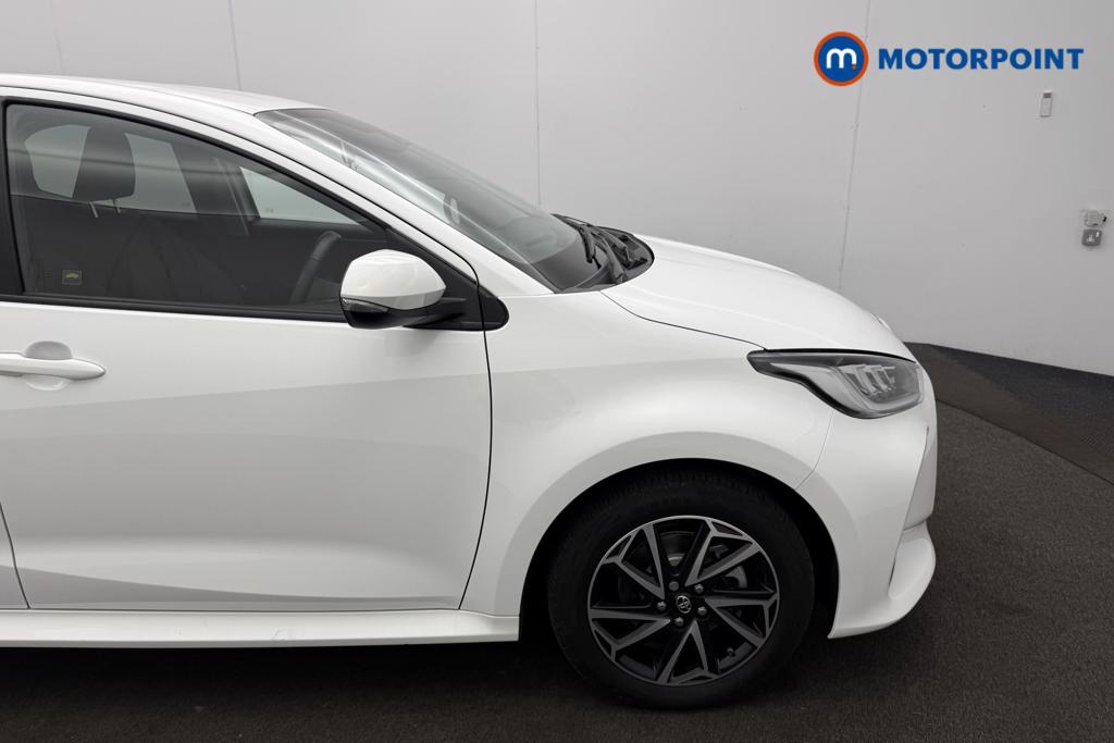 Toyota Yaris Design Automatic Petrol-Electric Hybrid Hatchback - Stock Number (1562039) - 8th supplementary image