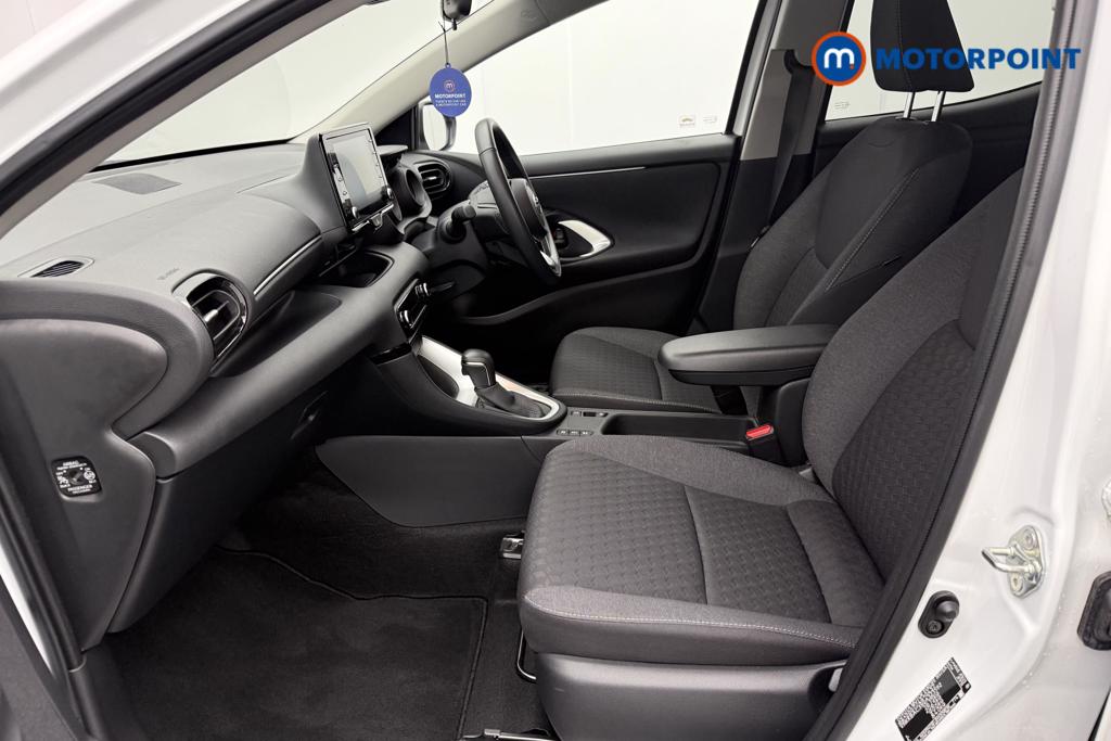 Toyota Yaris Design Automatic Petrol-Electric Hybrid Hatchback - Stock Number (1562039) - 10th supplementary image