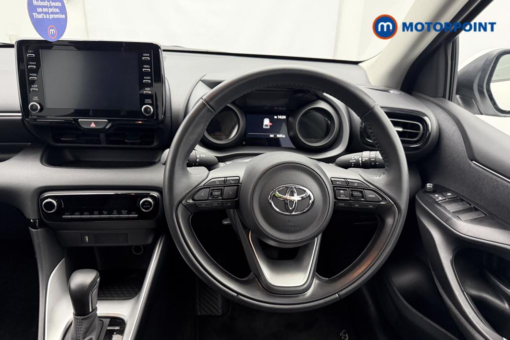 Toyota Yaris Design Automatic Petrol-Electric Hybrid Hatchback - Stock Number (1562039) - 15th supplementary image