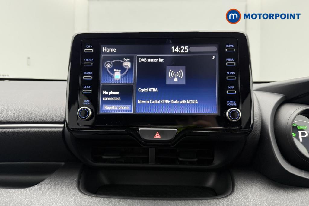 Toyota Yaris Design Automatic Petrol-Electric Hybrid Hatchback - Stock Number (1562039) - 17th supplementary image