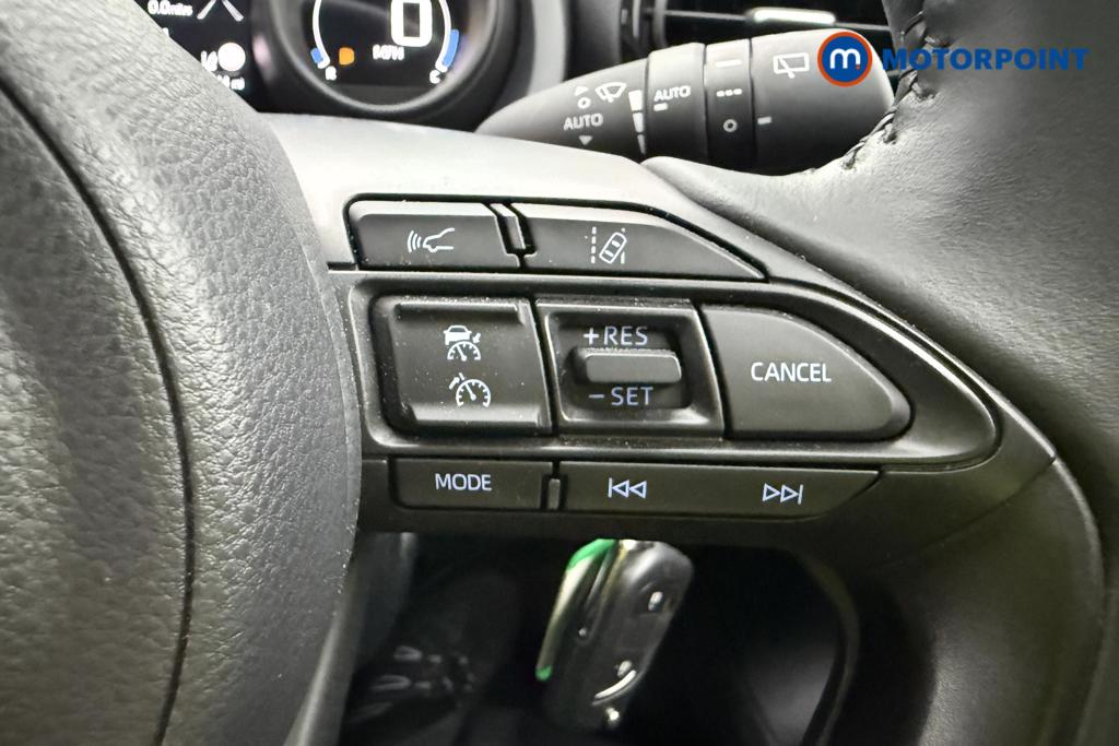 Toyota Yaris Design Automatic Petrol-Electric Hybrid Hatchback - Stock Number (1562039) - 21st supplementary image