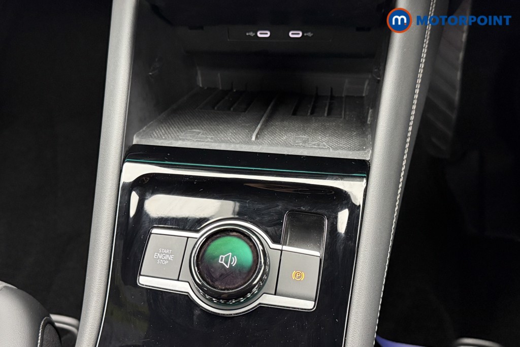 Volkswagen Tiguan R-Line Automatic Diesel SUV - Stock Number (1562798) - 4th supplementary image